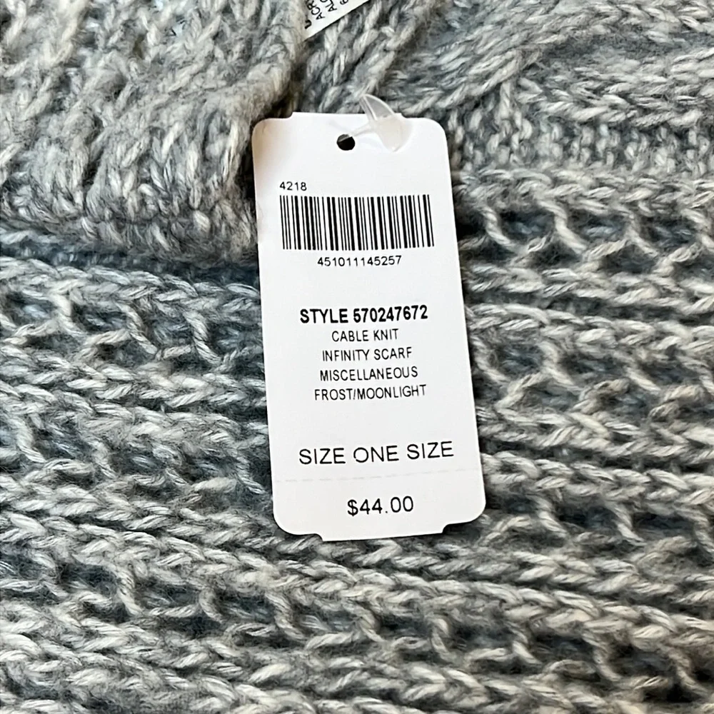 NWT Soma Cable Knit Infinity Scarf Frost/Moonlight Style 570247672